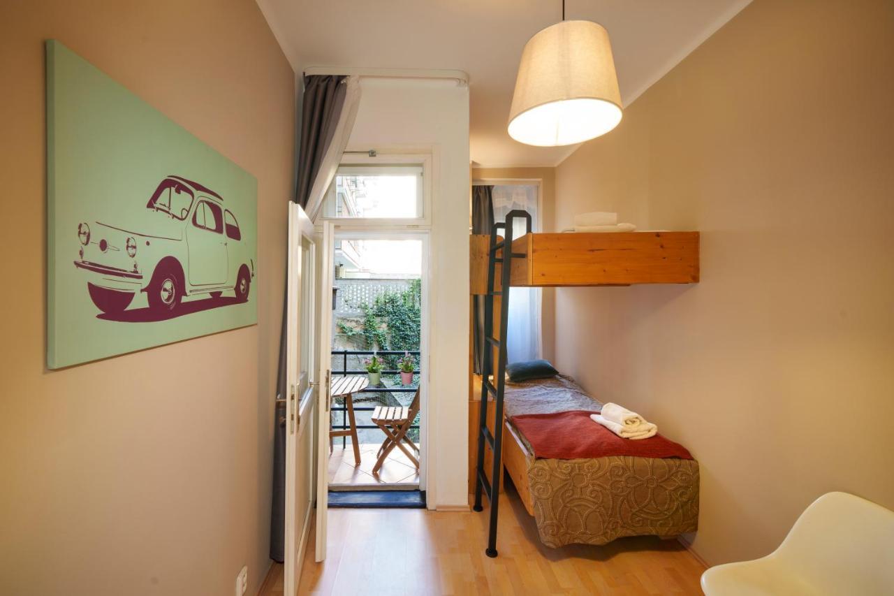 Dlouha Apartment With Balcony براغ المظهر الخارجي الصورة